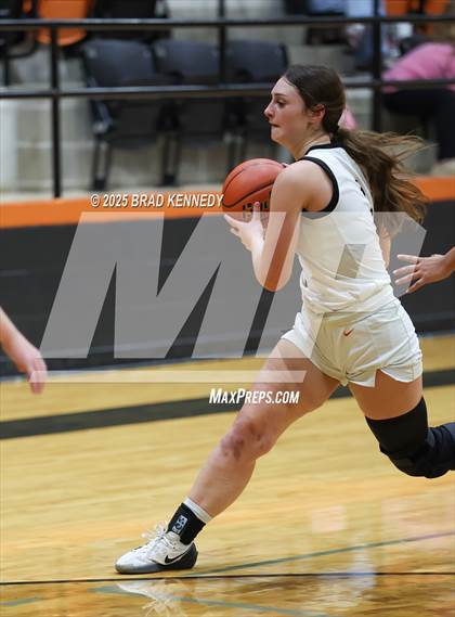 Thumbnail 2 in Gary Vs Woden (Bobcat Classic) photogallery.