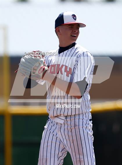 Thumbnail 2 in Green Mountain vs. Pocatello (Coach Bob National Invitational) photogallery.