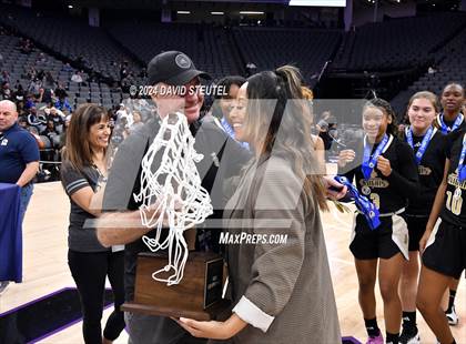 Thumbnail 3 in Bishop Montgomery vs. Bishop O'Dowd (CIF State D1 Final) photogallery.