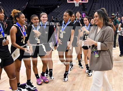 Thumbnail 2 in Bishop Montgomery vs. Bishop O'Dowd (CIF State D1 Final) photogallery.