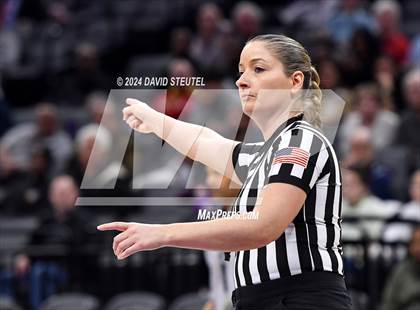 Thumbnail 2 in Bishop Montgomery vs. Bishop O'Dowd (CIF State D1 Final) photogallery.