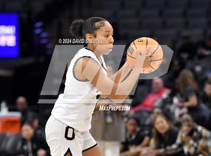 Thumbnail 3 in Bishop Montgomery vs. Bishop O'Dowd (CIF State D1 Final) photogallery.