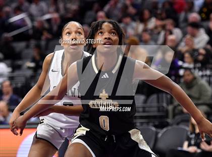 Thumbnail 3 in Bishop Montgomery vs. Bishop O'Dowd (CIF State D1 Final) photogallery.