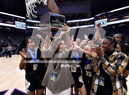 Thumbnail 3 in Bishop Montgomery vs. Bishop O'Dowd (CIF State D1 Final) photogallery.