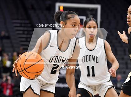Thumbnail 2 in Bishop Montgomery vs. Bishop O'Dowd (CIF State D1 Final) photogallery.