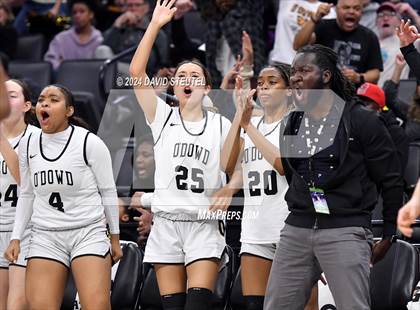 Thumbnail 2 in Bishop Montgomery vs. Bishop O'Dowd (CIF State D1 Final) photogallery.