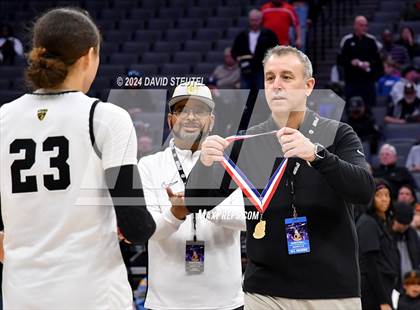 Thumbnail 3 in Bishop Montgomery vs. Bishop O'Dowd (CIF State D1 Final) photogallery.
