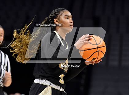 Thumbnail 3 in Bishop Montgomery vs. Bishop O'Dowd (CIF State D1 Final) photogallery.