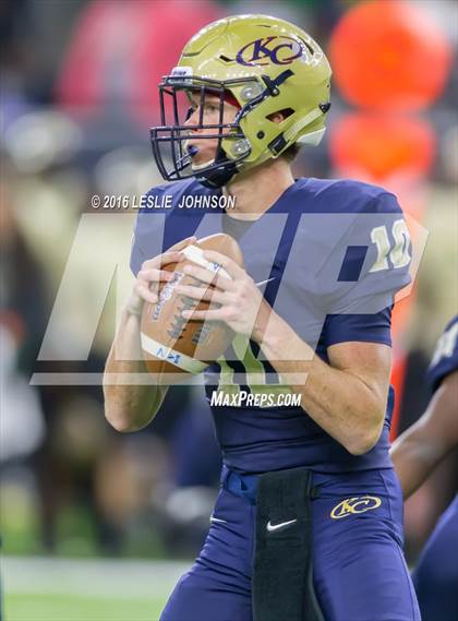 Thumbnail 1 in Klein Collins vs. DeSoto (UIL 6A Division II Semifinal) photogallery.