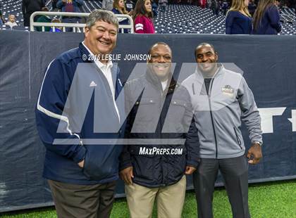 Thumbnail 1 in Klein Collins vs. DeSoto (UIL 6A Division II Semifinal) photogallery.