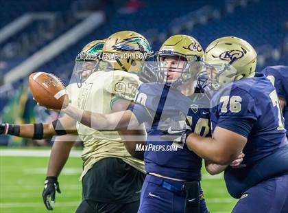 Thumbnail 2 in Klein Collins vs. DeSoto (UIL 6A Division II Semifinal) photogallery.