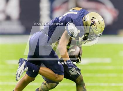 Thumbnail 3 in Klein Collins vs. DeSoto (UIL 6A Division II Semifinal) photogallery.