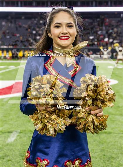 Thumbnail 1 in Klein Collins vs. DeSoto (UIL 6A Division II Semifinal) photogallery.