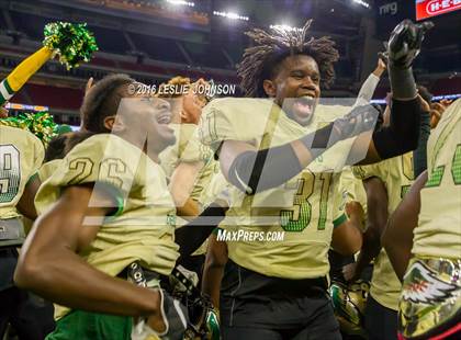Thumbnail 1 in Klein Collins vs. DeSoto (UIL 6A Division II Semifinal) photogallery.