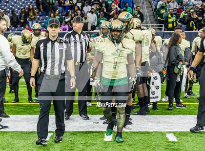 Thumbnail 3 in Klein Collins vs. DeSoto (UIL 6A Division II Semifinal) photogallery.