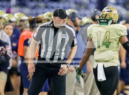 Thumbnail 3 in Klein Collins vs. DeSoto (UIL 6A Division II Semifinal) photogallery.