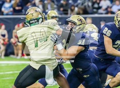 Thumbnail 1 in Klein Collins vs. DeSoto (UIL 6A Division II Semifinal) photogallery.