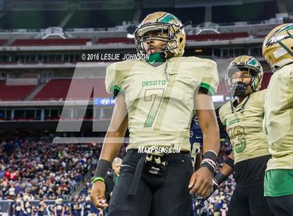 Thumbnail 1 in Klein Collins vs. DeSoto (UIL 6A Division II Semifinal) photogallery.