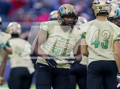 Thumbnail 1 in Klein Collins vs. DeSoto (UIL 6A Division II Semifinal) photogallery.