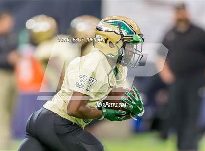 Thumbnail 2 in Klein Collins vs. DeSoto (UIL 6A Division II Semifinal) photogallery.