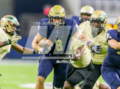 Thumbnail 2 in Klein Collins vs. DeSoto (UIL 6A Division II Semifinal) photogallery.