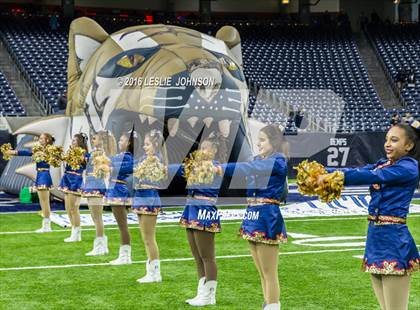 Thumbnail 2 in Klein Collins vs. DeSoto (UIL 6A Division II Semifinal) photogallery.