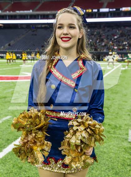 Thumbnail 1 in Klein Collins vs. DeSoto (UIL 6A Division II Semifinal) photogallery.