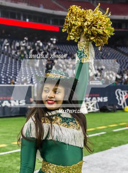 Thumbnail 1 in Klein Collins vs. DeSoto (UIL 6A Division II Semifinal) photogallery.