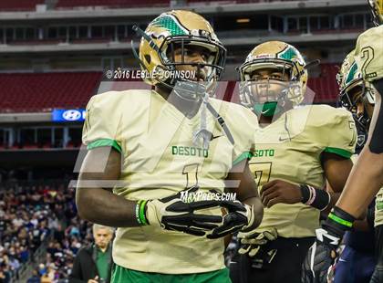 Thumbnail 3 in Klein Collins vs. DeSoto (UIL 6A Division II Semifinal) photogallery.
