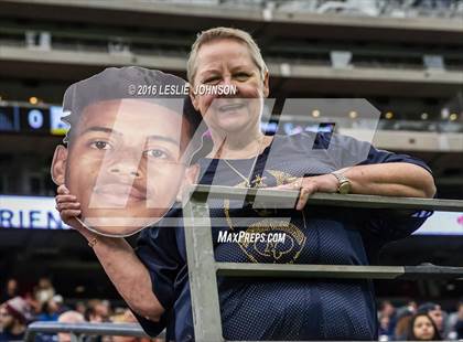 Thumbnail 3 in Klein Collins vs. DeSoto (UIL 6A Division II Semifinal) photogallery.