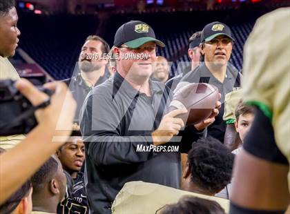 Thumbnail 3 in Klein Collins vs. DeSoto (UIL 6A Division II Semifinal) photogallery.