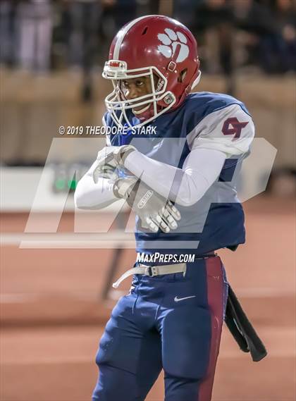 Thumbnail 1 in Arapahoe @ Cherokee Trail photogallery.
