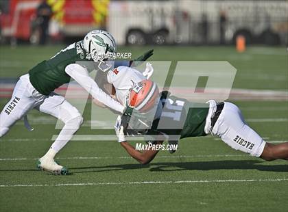 Thumbnail 3 in Bridgeland vs. Waxahachie (UIL 6A D1 Football Regional Playoff) photogallery.