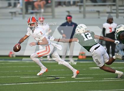Thumbnail 3 in Bridgeland vs. Waxahachie (UIL 6A D1 Football Regional Playoff) photogallery.