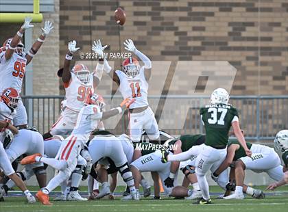 Thumbnail 3 in Bridgeland vs. Waxahachie (UIL 6A D1 Football Regional Playoff) photogallery.