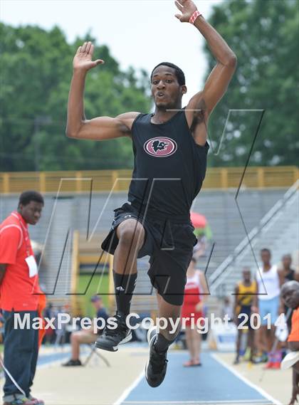 Thumbnail 3 in NCHSAA 2A Track & Field Men Championships photogallery.