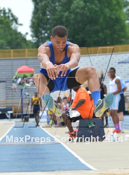 Thumbnail 3 in NCHSAA 2A Track & Field Men Championships photogallery.
