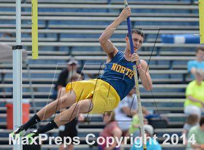 Thumbnail 1 in NCHSAA 2A Track & Field Men Championships photogallery.