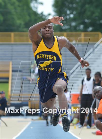 Thumbnail 1 in NCHSAA 2A Track & Field Men Championships photogallery.