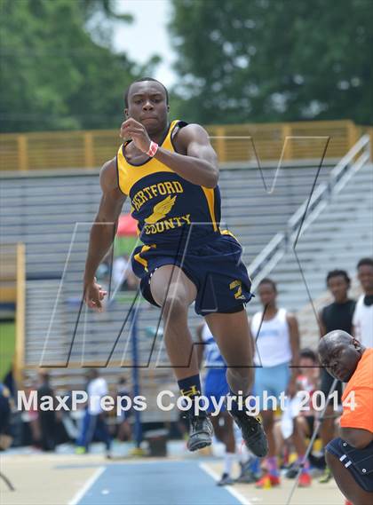 Thumbnail 3 in NCHSAA 2A Track & Field Men Championships photogallery.