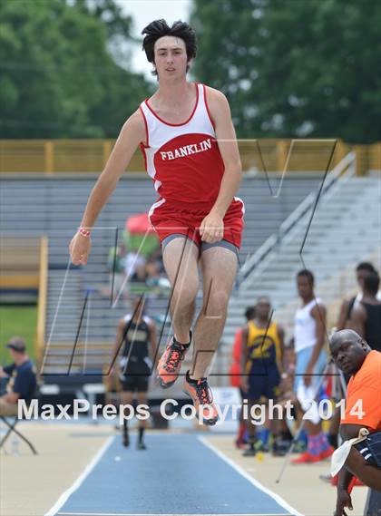 Thumbnail 1 in NCHSAA 2A Track & Field Men Championships photogallery.