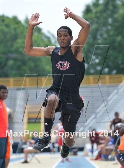 Thumbnail 3 in NCHSAA 2A Track & Field Men Championships photogallery.