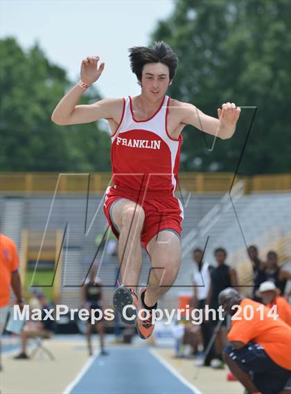 Thumbnail 2 in NCHSAA 2A Track & Field Men Championships photogallery.