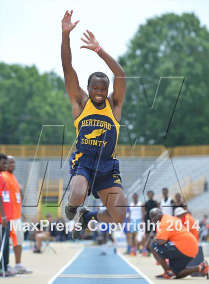 Thumbnail 2 in NCHSAA 2A Track & Field Men Championships photogallery.