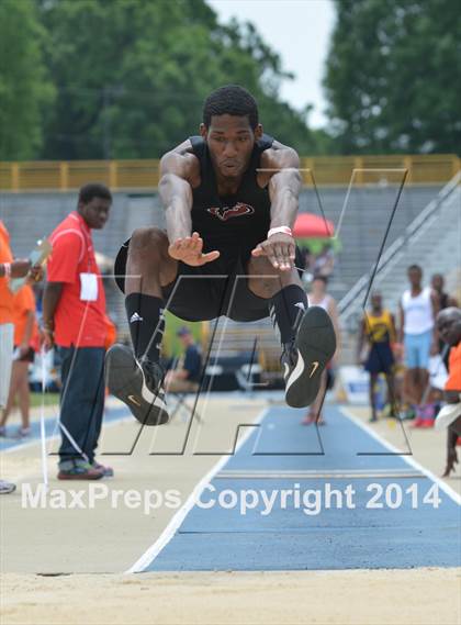 Thumbnail 3 in NCHSAA 2A Track & Field Men Championships photogallery.