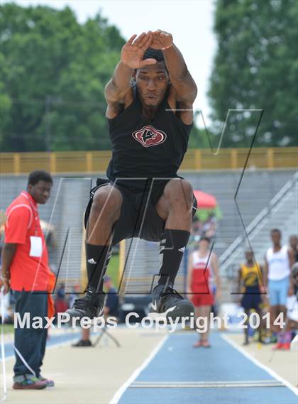 Thumbnail 2 in NCHSAA 2A Track & Field Men Championships photogallery.