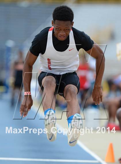 Thumbnail 3 in NCHSAA 2A Track & Field Men Championships photogallery.