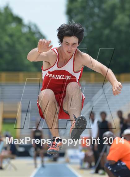 Thumbnail 1 in NCHSAA 2A Track & Field Men Championships photogallery.