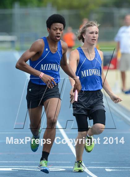Thumbnail 1 in NCHSAA 2A Track & Field Men Championships photogallery.