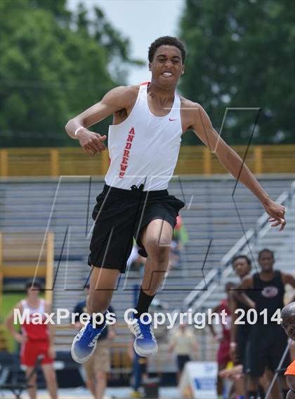 Thumbnail 1 in NCHSAA 2A Track & Field Men Championships photogallery.